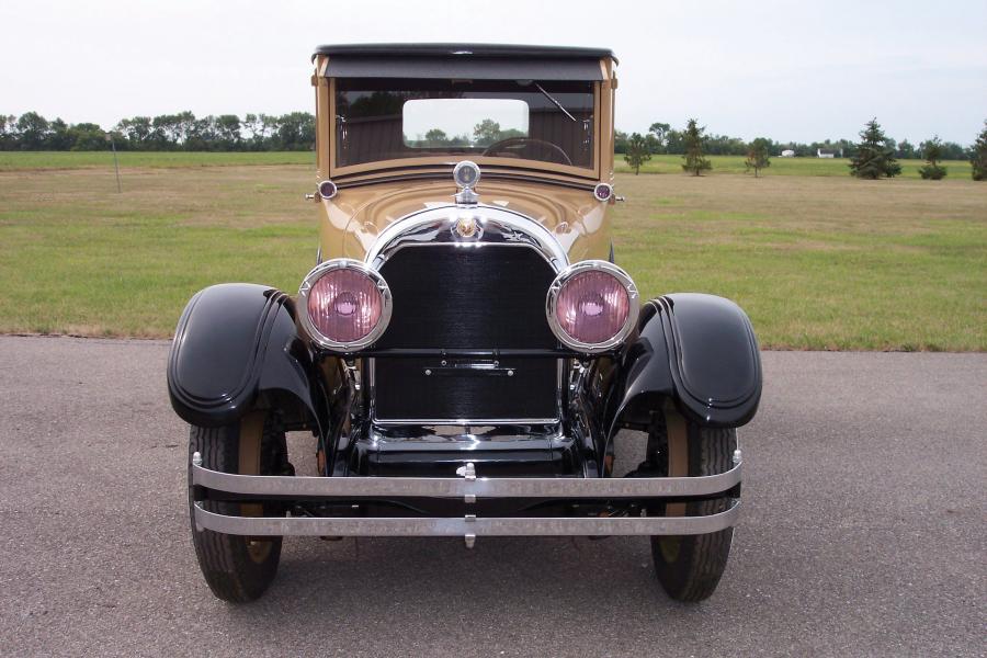  Cadillac Model V-63 Victoria Coupe 1924 года  (фото 10 из 10)
